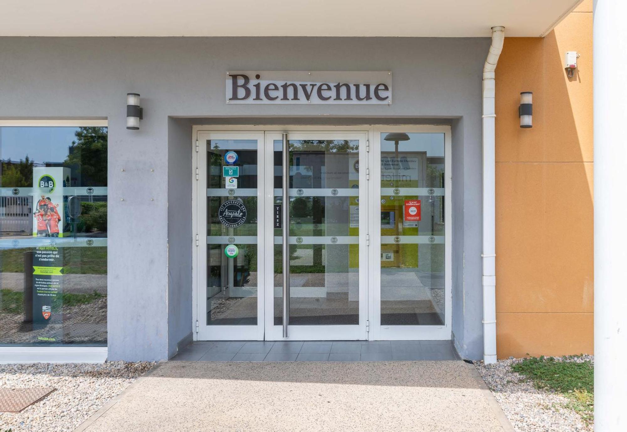 B&B Hotel Lyon Eurexpo Шасю Екстериор снимка